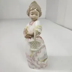 【美品】リヤドロナオ　花籠を持つバレンシアの少女のサムネイル