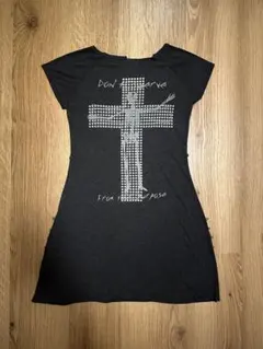 BARAK カットオフダメージ加工 クロスTシャツのサムネイル
