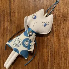 ミナペルホネン・ハンドメイド☆居眠りねこちゃん ミナペルホネン・ハンドメイド☆うとうと居眠りちびっこねこちゃん