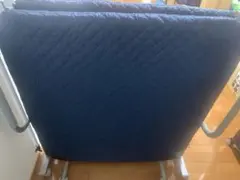 ネイビー 折りたたみベッド キルティング　引き取り可能な方限定