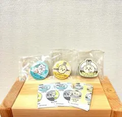 ちいかわ　くら寿司　マグネットシート　缶バッジ