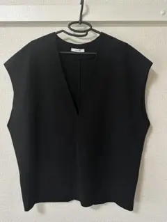 美品 JOURNAL STANDARD ブラックVネック ノースリーブ