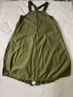 LEE オリーブ色ミリタリーサロペットスカート