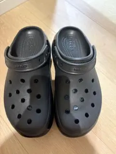 Crocs ブラック クロッグサンダル　メガクラッシュ
