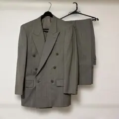 ストライプ ダブルブレストスーツ