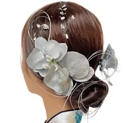 トリプル胡蝶蘭髪飾り　シルバー　成人式　成人式髪飾り　卒業式　胡蝶蘭髪飾　和装