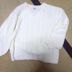 イングアイボリーセーター