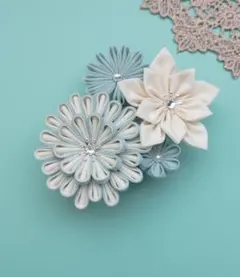 つまみ細工　ミントブルー×クリーム　コサージュ　入学式　卒業式　結婚式