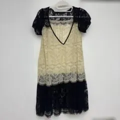 アイボリーと黒のレース半袖ワンピース(訳あり)