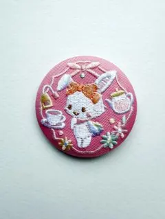 サンリオ刺繍缶バッジ　ウィッシュミーメル