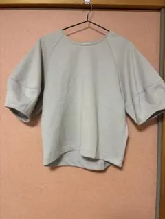 GU ボリューム袖 カットソー ベージュ Lサイズ