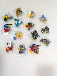No.370　レゴ　21358　ミニフィギュアカプセルマシン　ミニフィグのみ