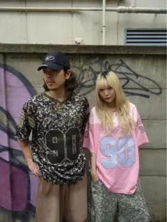 新品未使用　9090 迷彩Tシャツ