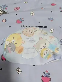 サンエックスユニバース　ころころコロニャ半月型ポーチ