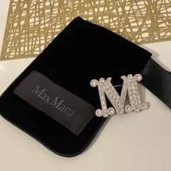 EU限定色。Max mara マット　クリスタル ブローチ　ライトオーツ系のサムネイル