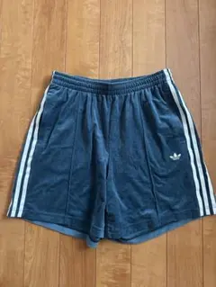adidas ベロア ショートパンツ トレフォイルロゴ　セットアップ可