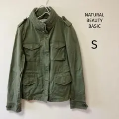 ナチュラルビューティーベーシック　ミリタリージャケット　カーキ　フード付きS