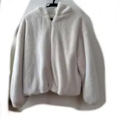 as know as フード付きホワイトフリース　ボアジャケット