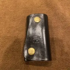 イルビゾンテ　キーケース　ブラック