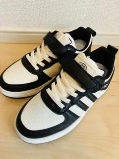 Item thumbnail for item 713ceb0e-4a60-41f2-aca0-2108b7c4292a