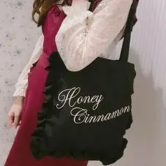 HoneyCinnamon ロゴ刺繍サテンフリルトートバッグのサムネイル