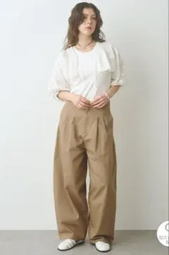 OHGA サテンセミワイドパンツ ベージュSサイズ - メルカリ