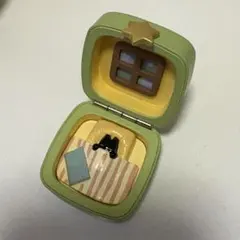 THUMB CAT サムキャット　すやすやグリーン　ガチャガチャ