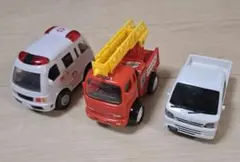 ミニカー3台まとめ売り　ハイゼットトラック　TOYOTOYS 救急車　消防車