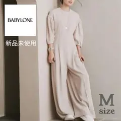 【新品未使用】バビロン オケージョン パンツ オールインワン ベージュ Mのサムネイル