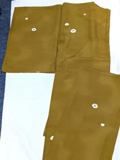 小紋 単衣着物 　ポリエステルマスタード色 花柄　しつけ付き　既製品　Mサイズ