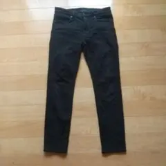 ユニクロ　ウルトラストレッチジーンズ　ブラックスキニーデニム　30インチ