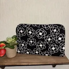 ·͜· ︎︎ᕷ再販 ペッタンコポーチ バッグインバッグ カメリア BLACK