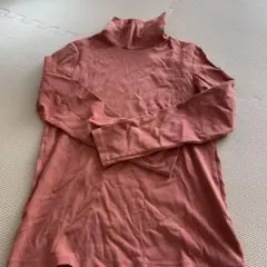 UNIQLOハイネックTのサムネイル