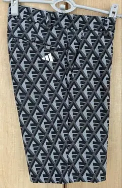 adidas GOLF マルチカラードBOSロゴプリント　ショートパンツ