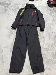 在庫処分セール　スクイッドマニア　レインウェア　　　　　　　　　　　Lサイズ 在庫処分セール スクイッドマニア レインウェア Lサイズ - メルカリ