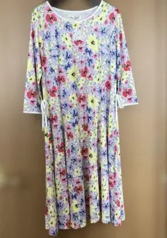 スーパービューティー　レースモチーフ付き　ワンピース　タグ付き未使用　40