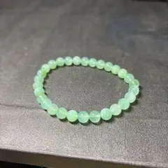 淡い緑色のビーズブレスレット 17号
