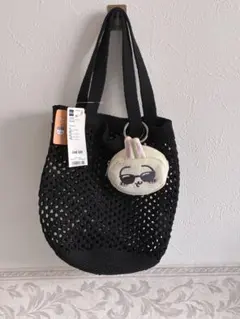 新品タグ付 ちいかわ GU ポーチセットバッグ うさぎ 黒メッシュトートのサムネイル
