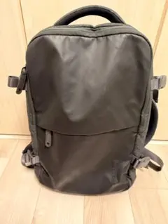 【美品】incase インケース EO Travel Backpack 拡張式のサムネイル