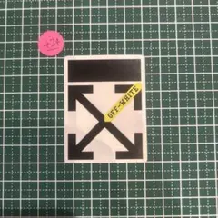 OFF-WHITE ロゴステッカー