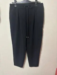 ZARA 黒 テーパードパンツ EU 36