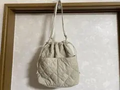 巾着ナイロンバッグ アイボリー　ベージュ系