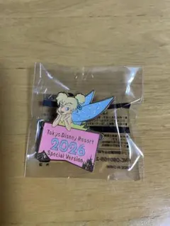ディズニー 2026 限定 ピンバッジ　ティンカーベル