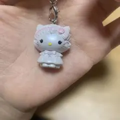ハローキティ キーホルダー めじるしアクセサリー　チャーム　キティ　ゴスロリ