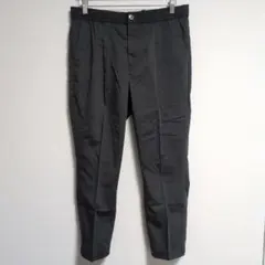 BEAMS　チャコールグレー スラックス Lサイズ