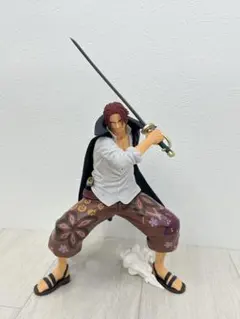 【美品】ワンピース フィギュア 赤髪 シャンクス