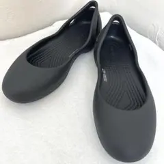 未使用級 crocs クロックス Brooklyn Flat W5 21cm 黒のサムネイル