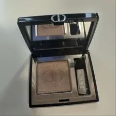 Dior アイシャドウ　658
