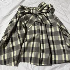 チェック柄フレアスカート 大きなリボン付き