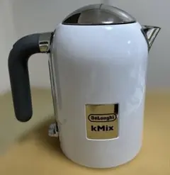 デロンギ　電気ケトル　ホワイトのサムネイル